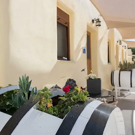 Smaragdi Hotel